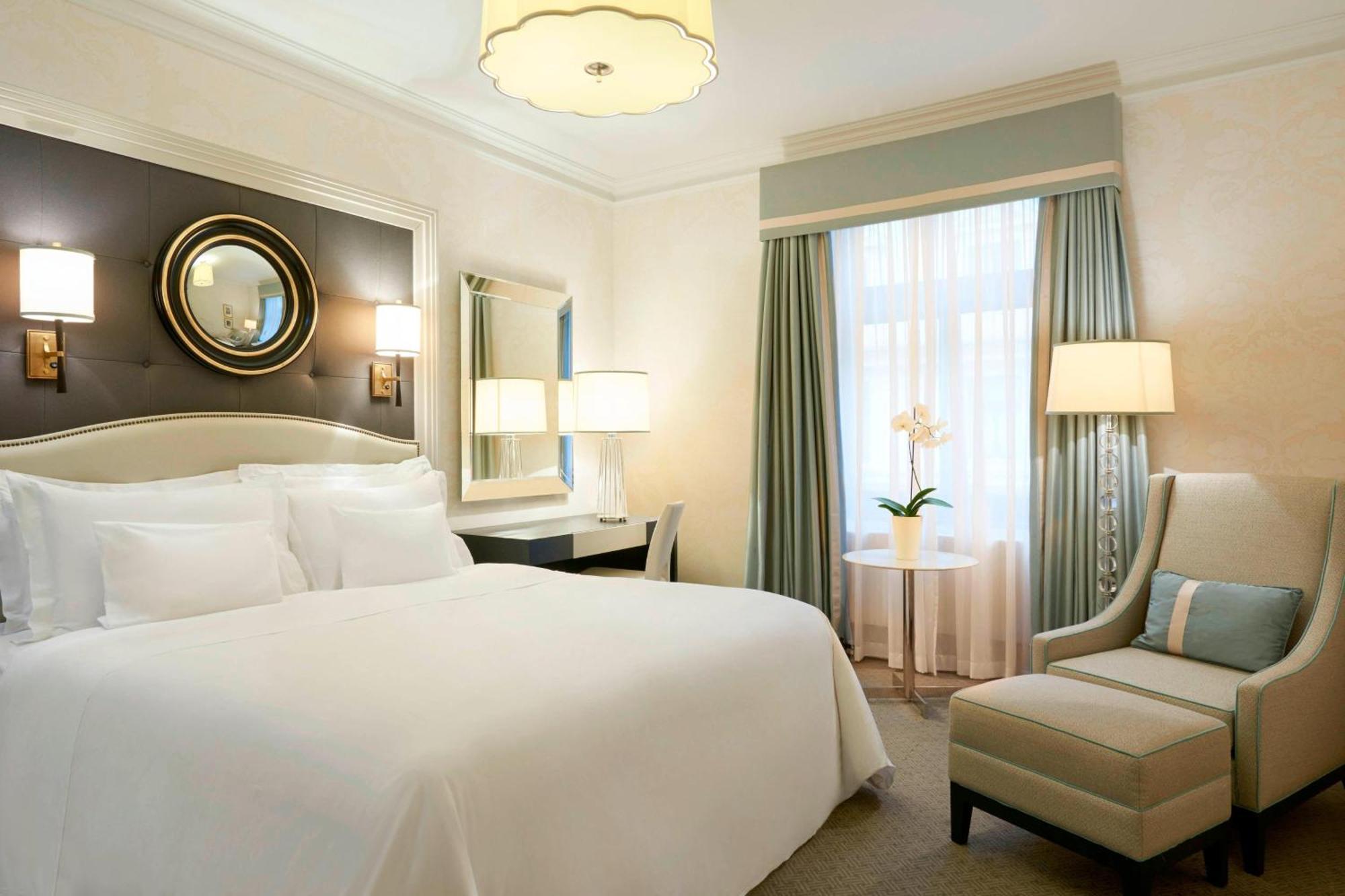Hotel Bristol, A Luxury Collection Hotel, Warsaw Ngoại thất bức ảnh A room at the Waldorf Astoria Berlin