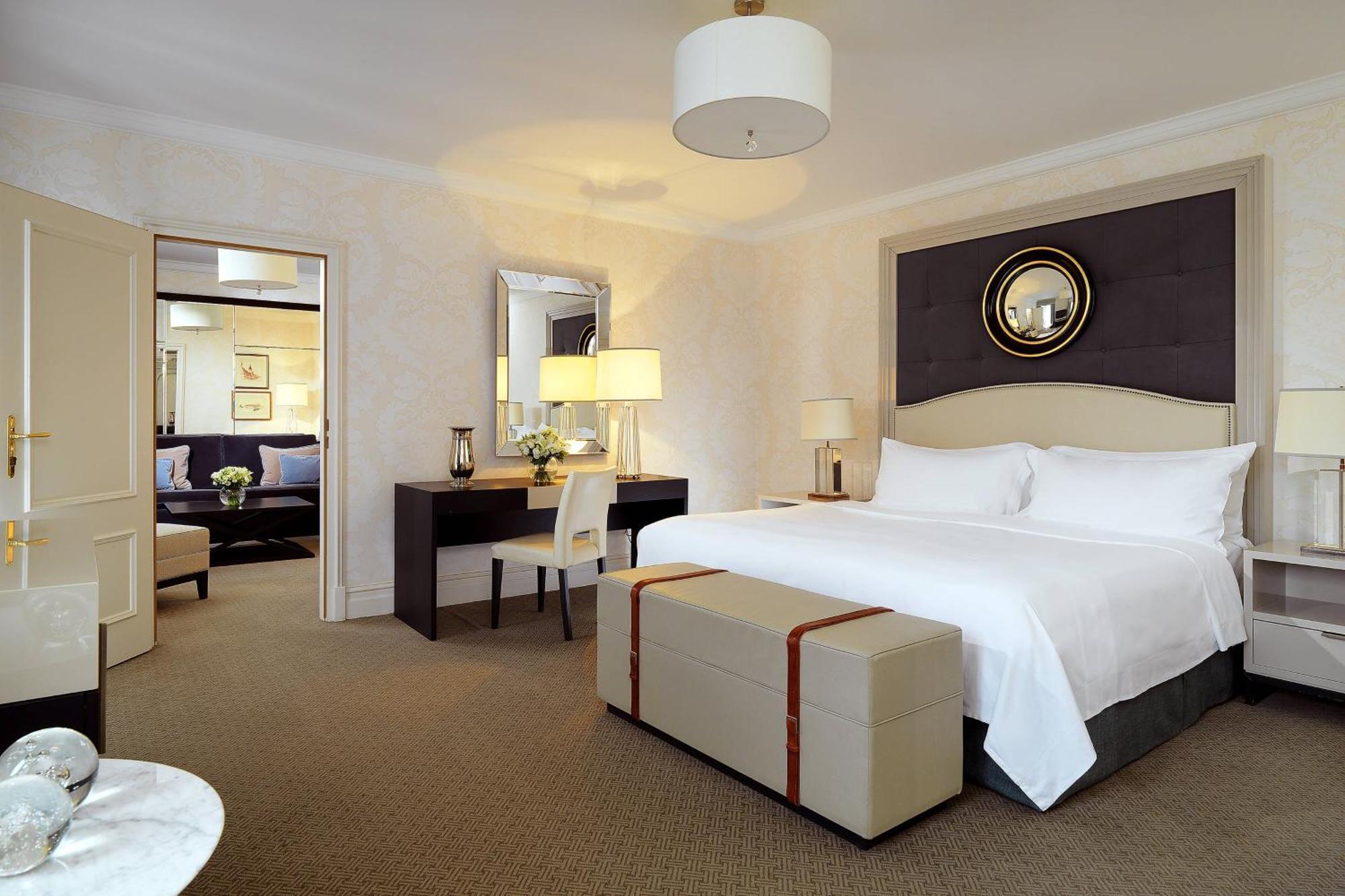 Hotel Bristol, A Luxury Collection Hotel, Warsaw Ngoại thất bức ảnh A suite at the Four Seasons Hotel, London
