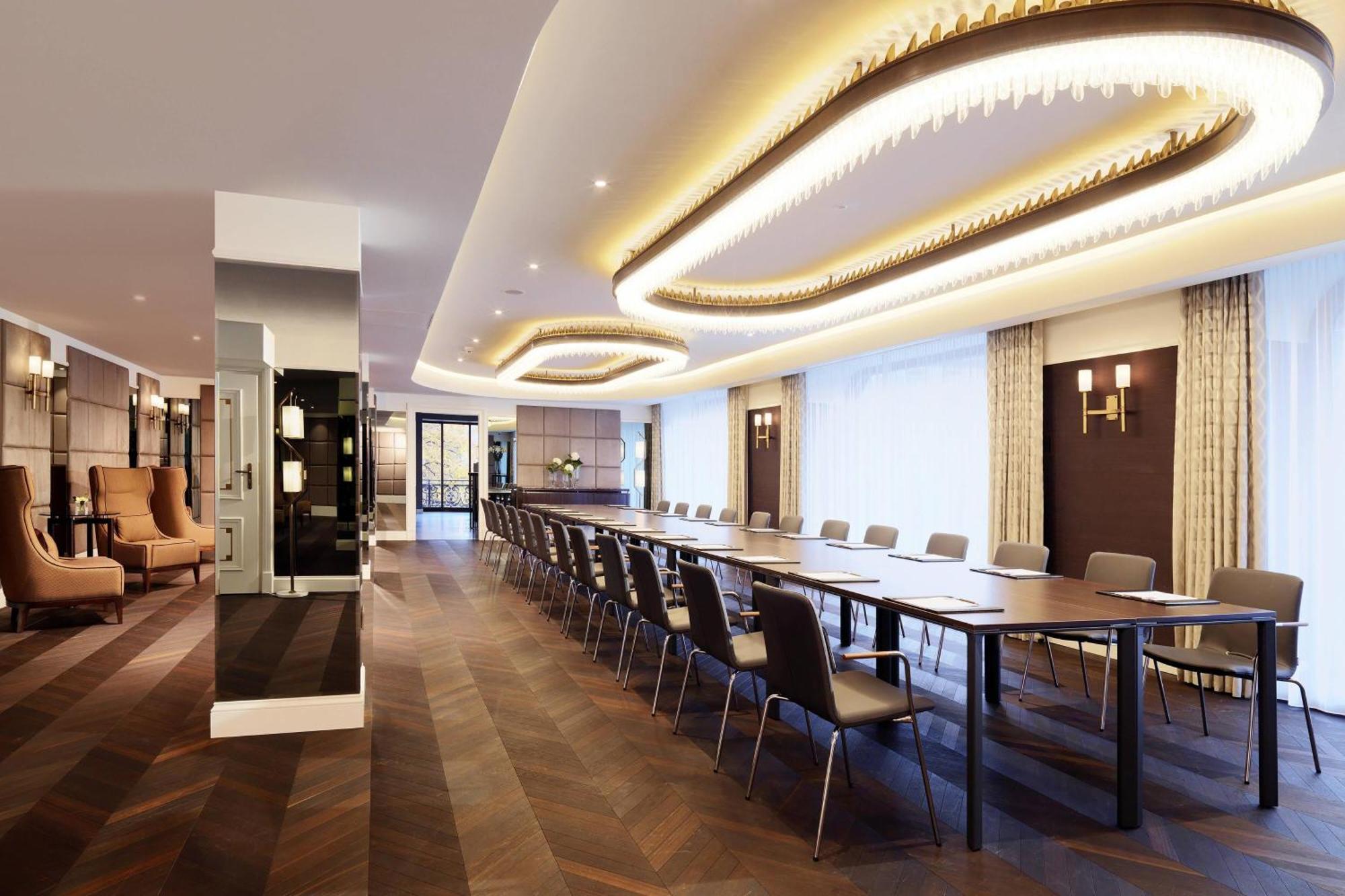 Hotel Bristol, A Luxury Collection Hotel, Warsaw Ngoại thất bức ảnh The boardroom at the London Business School