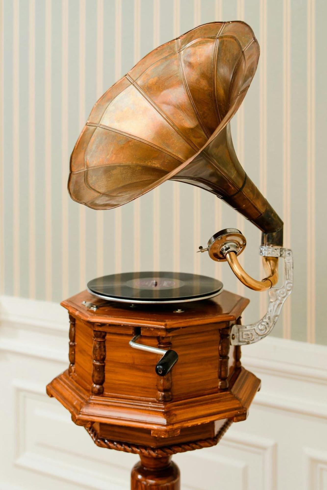 Hotel Bristol, A Luxury Collection Hotel, Warsaw Ngoại thất bức ảnh A gramophone